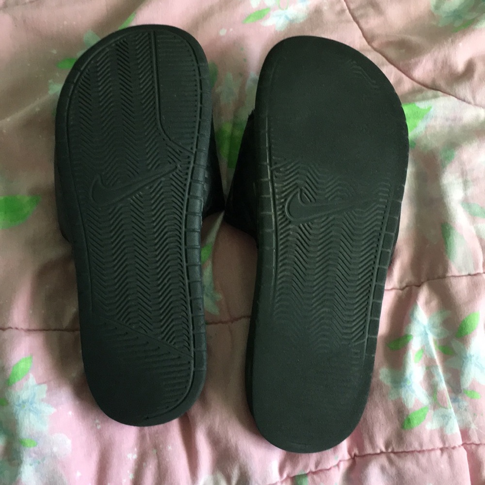 Nike Slides - Picture 2 of 2